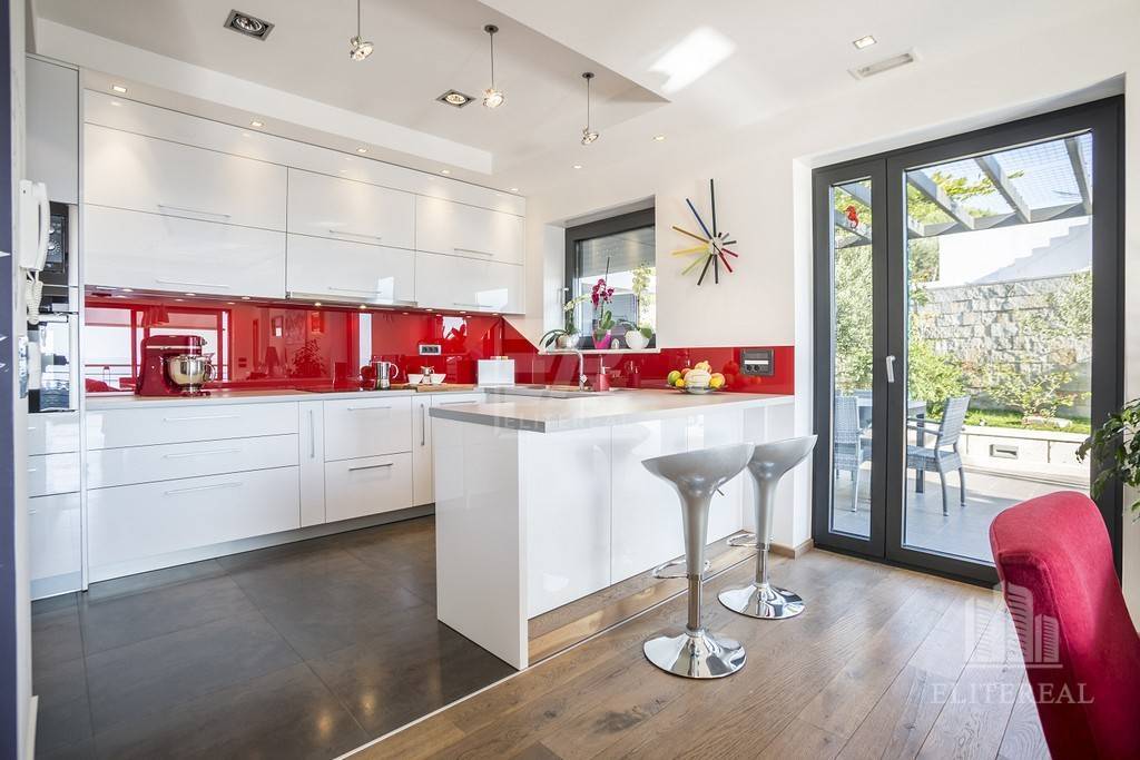 Luxusná vila, Krvavica - Chorvátsko