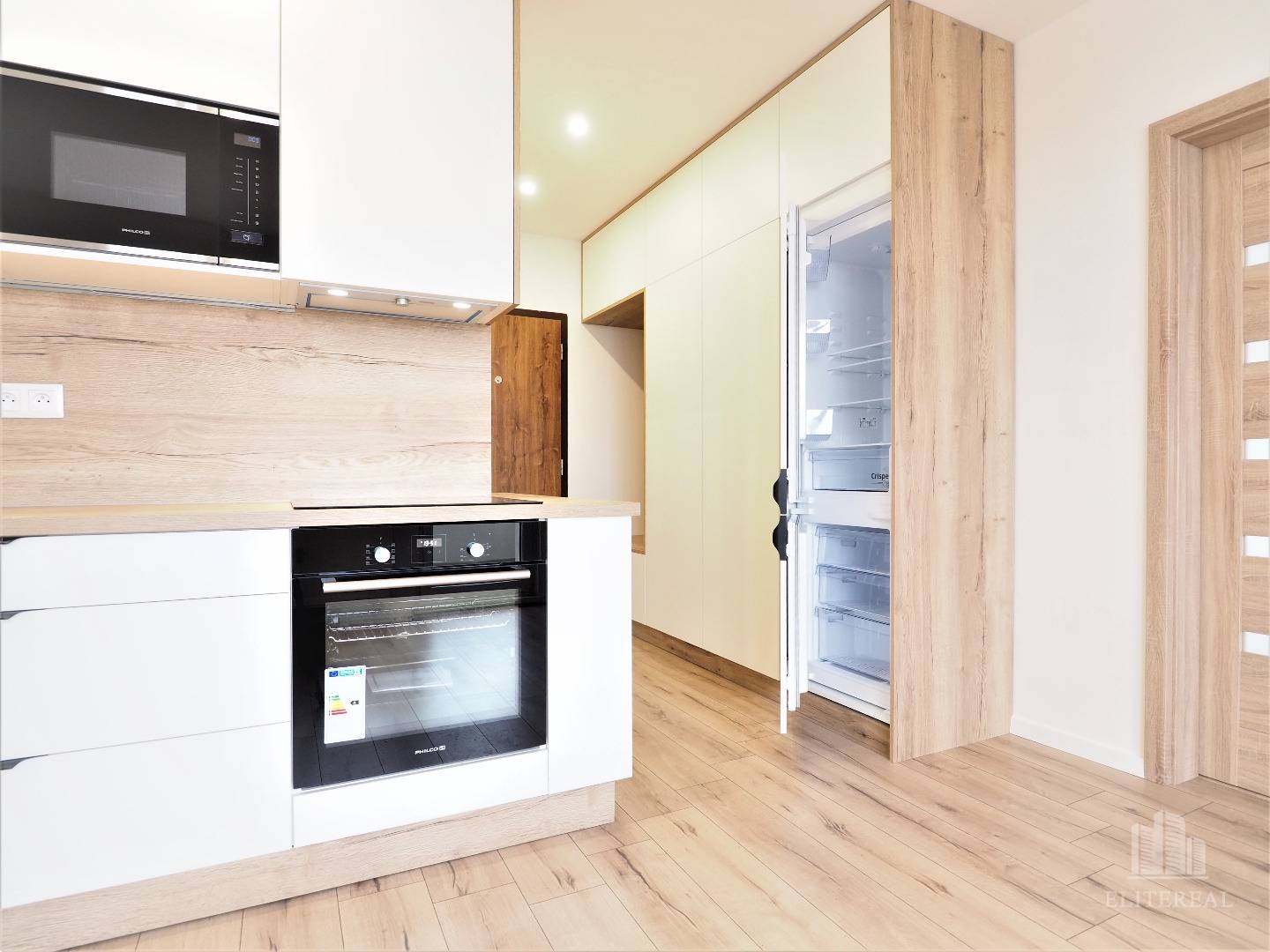 Blagoevova chladnička s mrazákom.jpg