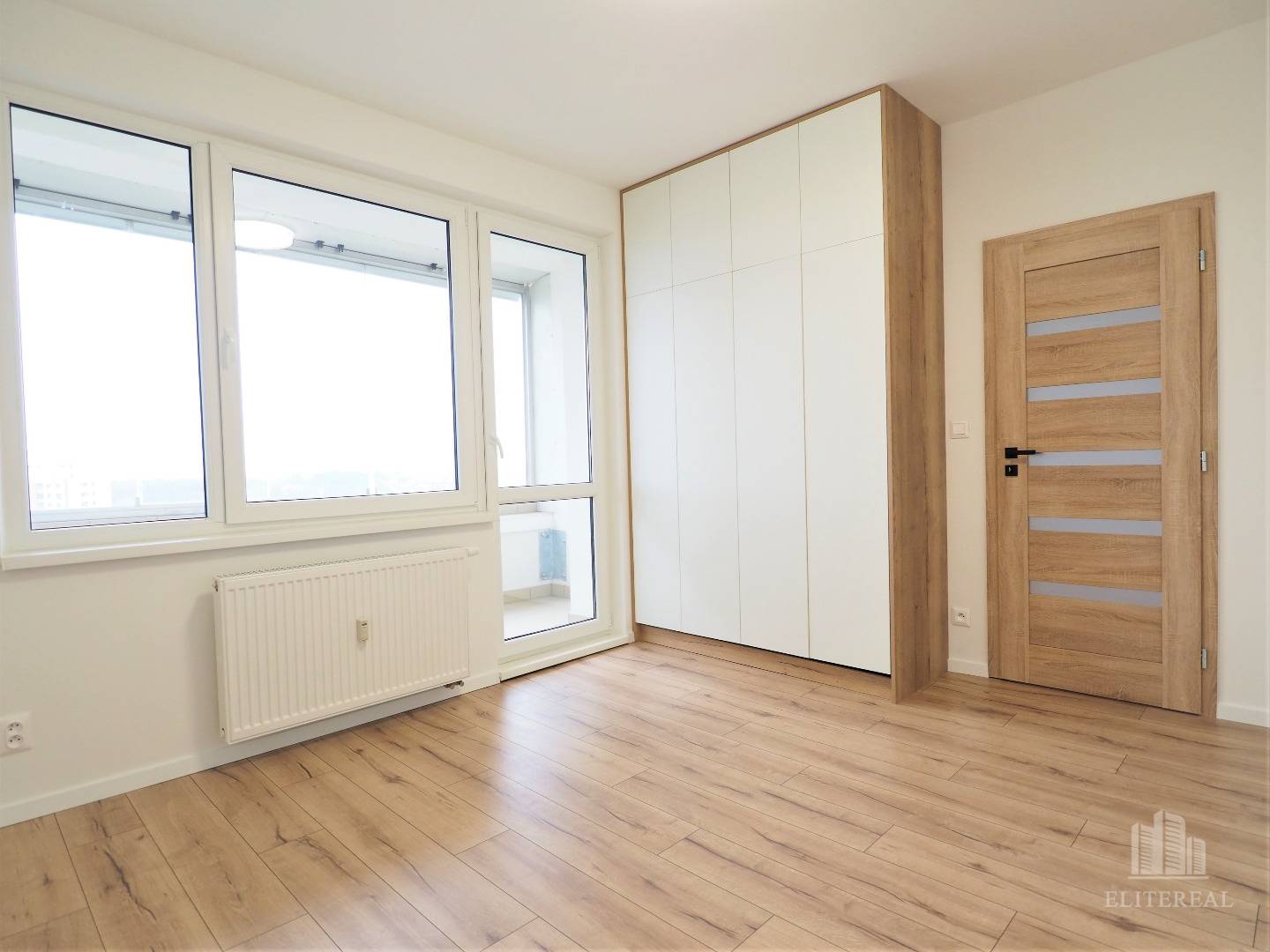 Blagoevova spálňa roh.jpg