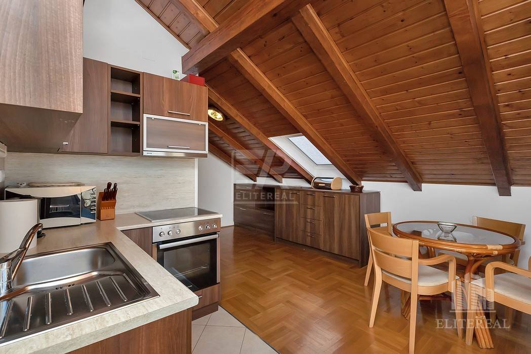 Podkrovný apartmán, Bol - ostrov Brač,Chorvátsko