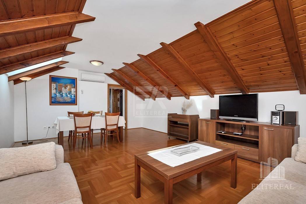 Podkrovný apartmán, Bol - ostrov Brač,Chorvátsko