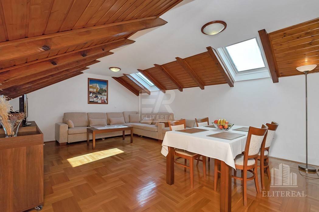 Podkrovný apartmán, Bol - ostrov Brač,Chorvátsko